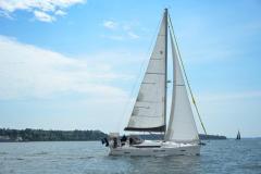 boat sailing at Jeanneau rendezvous event