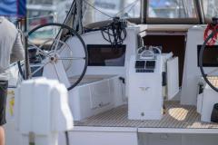 jeanneau sailboat exterior