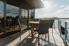 La Mare Apart EL Long Houseboat