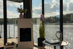 La Mare Apart EL Long Houseboat interior
