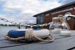 La Mare Apart L Houseboat 