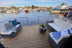 La Mare Apart L Long Houseboat 