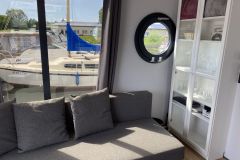 La Mare Apart M Houseboat interior