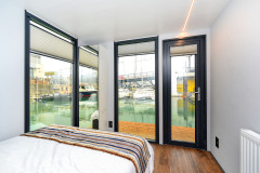 La Mare Apart XL Houseboat interior