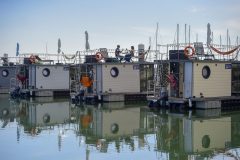La Mare Apart XS Houseboat