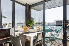La Mare Apart XS Houseboat interior
