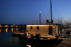 La Mare Apart XXL Houseboat 