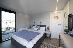 La Mare Apart XXL Houseboat  interior