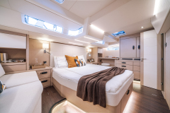 Jeanneau Yachts 65 Interior