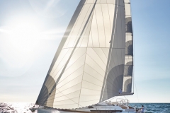 Jeanneau 440 sailing