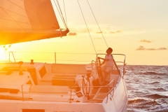 Jeanneau 440 sailing
