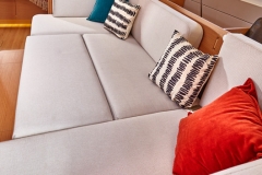 Jeanneau 440 Interior