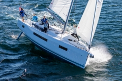 Jeanneau Sun Odyssey 490 exterior