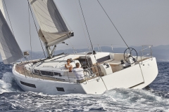Jeanneau Sun Odyssey 490 exterior
