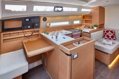 Jeanneau 410 Interior