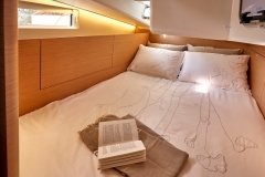 Jeanneau 410 Interior
