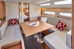 Jeanneau 410 Interior