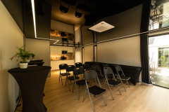 La Mare Modern 15 Houseboat interior