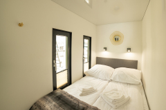 La Mare 11 Houseboat interior