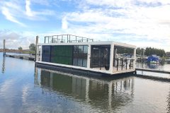 La Mare Modern 12 Houseboat
