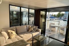 La Mare Modern 12 Houseboat interior