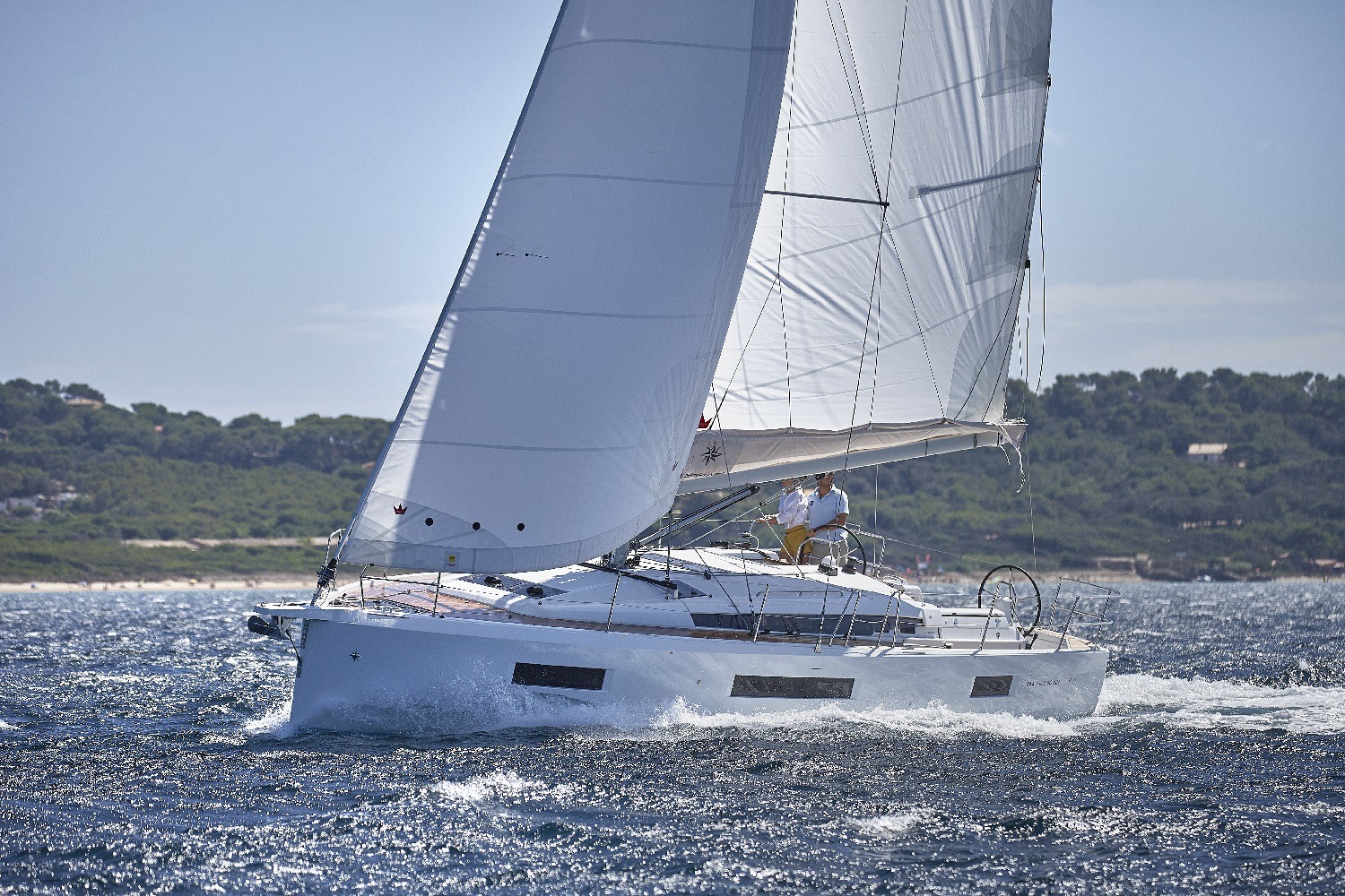 Sun-Odyssey-440 sailing