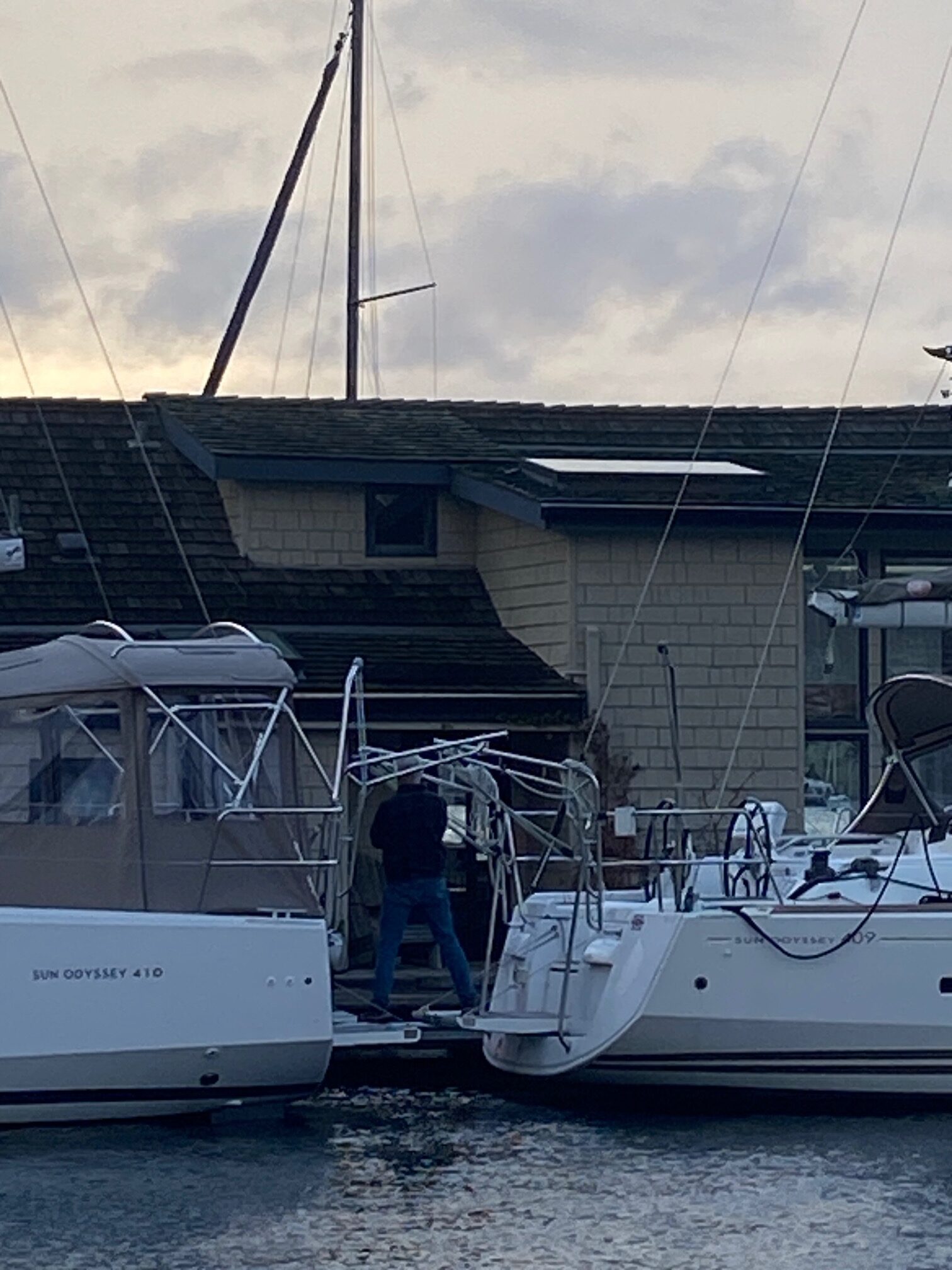 409 trade in next to new jeanneau 410 at marina sales docks